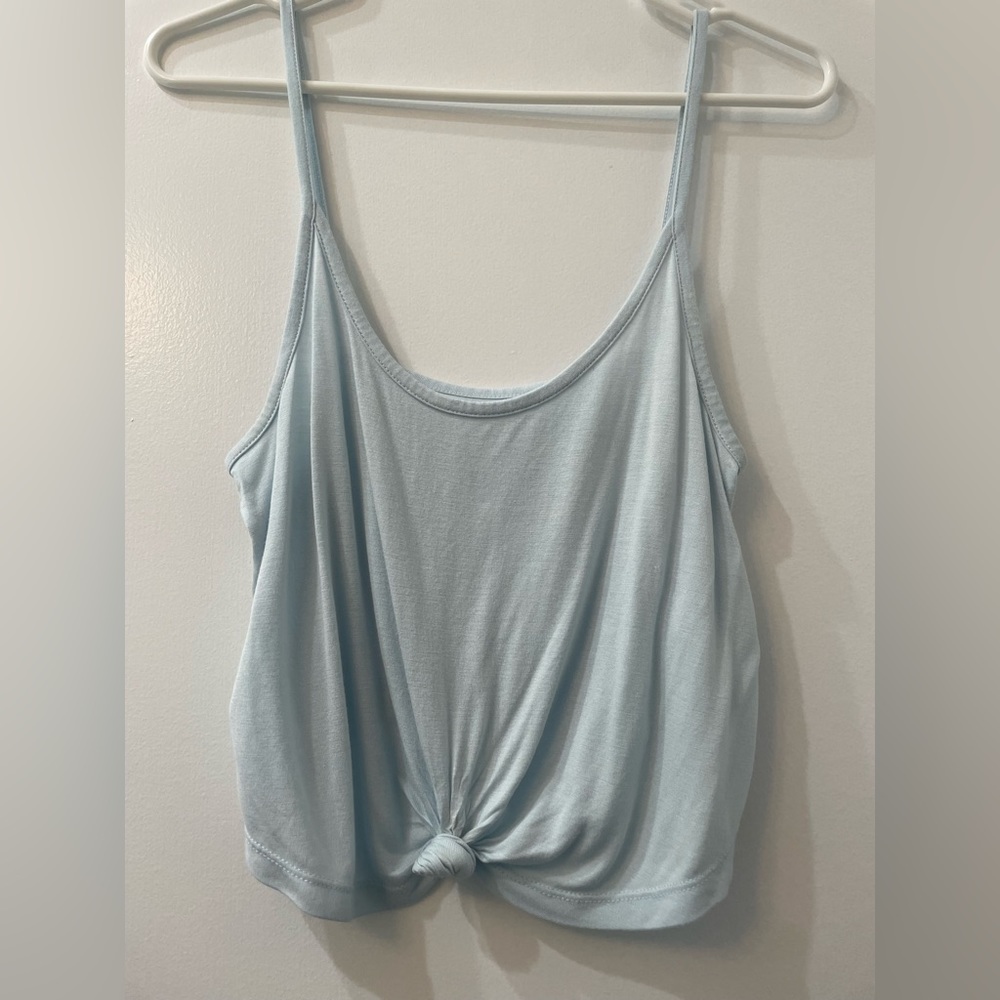 PacSun light blue cropped tank.